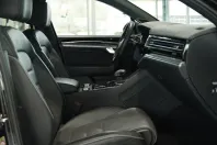 Volkswagen Touareg din 2024 cu 85.000 km - oferta VOL214072 - foto 13