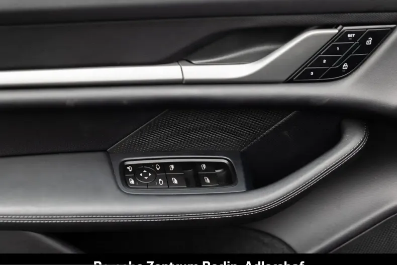 Porsche Taycan din 2024 cu 28.006 km - oferta POR214079 - foto 23