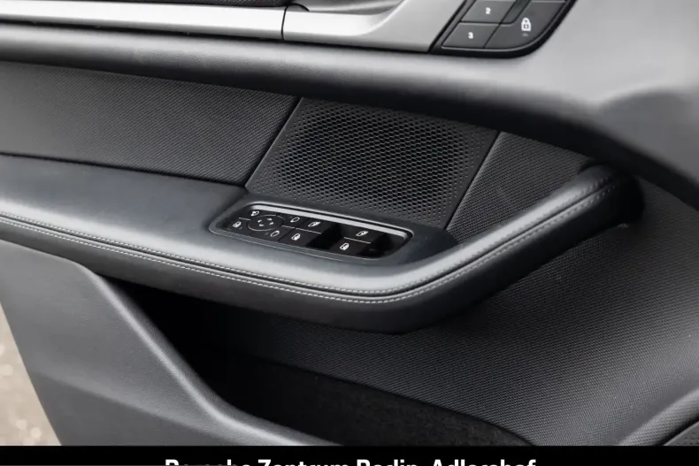 Porsche Taycan din 2024 cu 28.006 km - oferta POR214079 - foto 29
