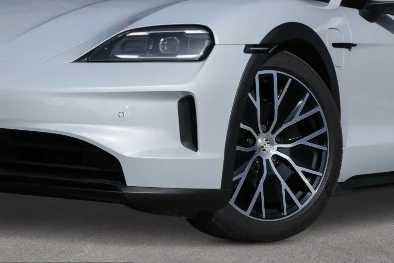 Porsche Taycan din 2024 cu 26.800 km - oferta POR214081 - foto 8