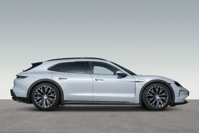 Porsche Taycan din 2024 cu 26.800 km - oferta POR214081 - foto 30
