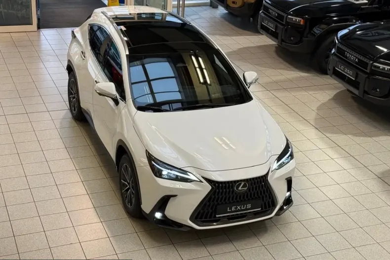 Lexus NX 450h din 2026 cu 15 km - oferta LEX214082 - foto 2