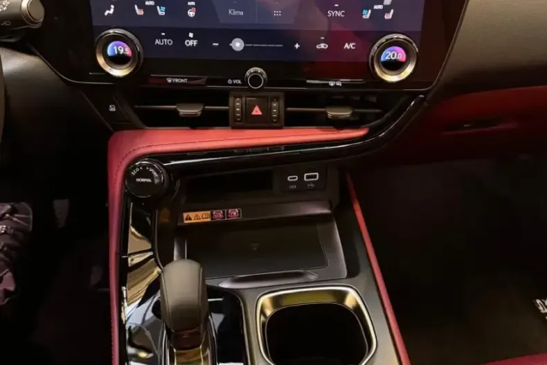 Lexus NX 450h din 2026 cu 15 km - oferta LEX214082 - foto 17