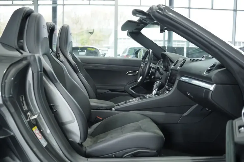 Porsche Boxster din 2022 cu 11.400 km - oferta POR214083 - foto 20