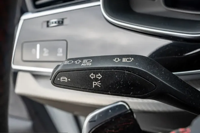 Audi RSQ8 din 2023 cu 38.171 km - oferta AUD214091 - foto 16