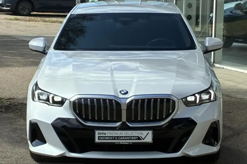 BMW 540 (Seria 5) din 2025 cu 13.440 km - oferta BMW214100 - foto 2