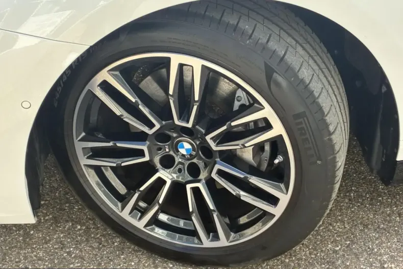 BMW 540 (Seria 5) din 2025 cu 13.440 km - oferta BMW214100 - foto 8