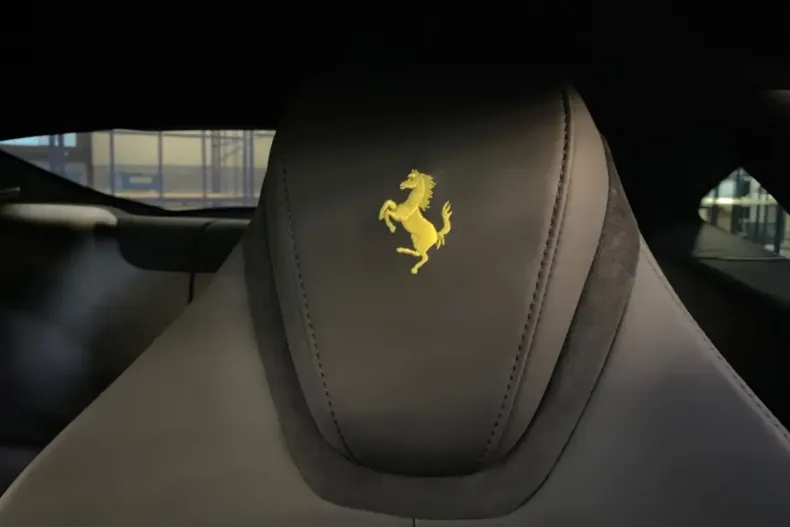 Ferrari Roma din 2023 cu 2.356 km - oferta FER214106 - foto 9