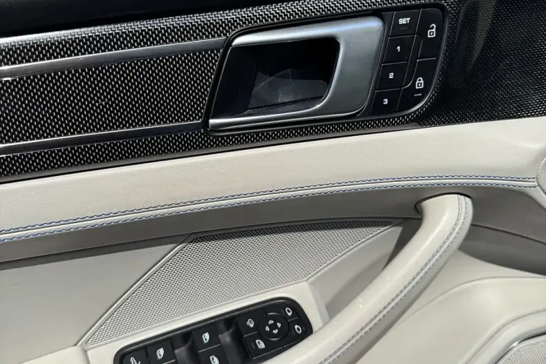 Porsche Panamera din 2023 cu 56.000 km - oferta POR214113 - foto 31