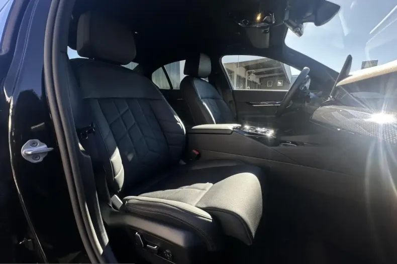 BMW 540 (Seria 5) din 2025 cu 24.440 km - oferta BMW214114 - foto 10