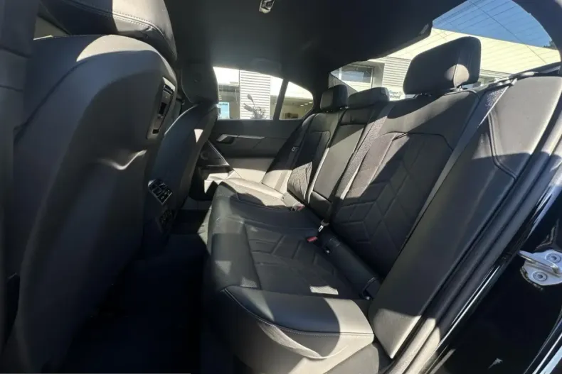 BMW 540 (Seria 5) din 2025 cu 24.440 km - oferta BMW214114 - foto 11