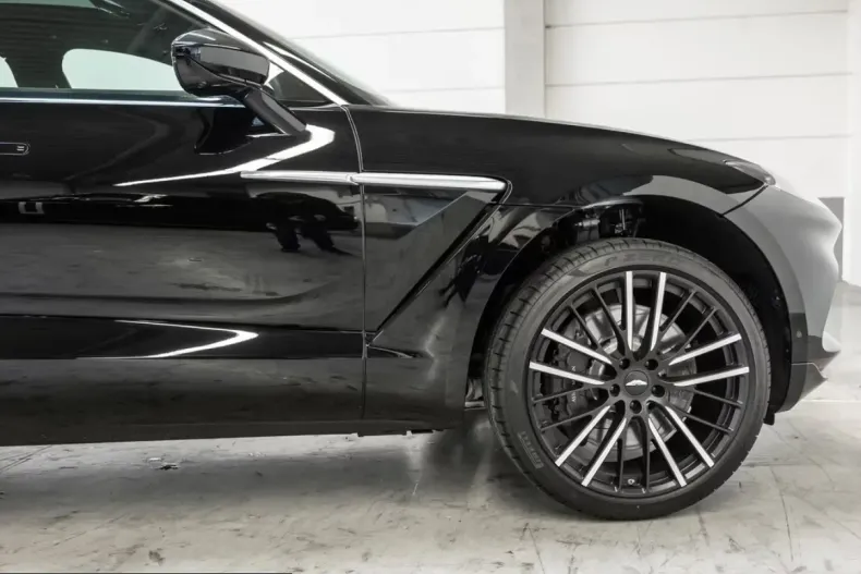 Aston Martin DBX din 2024 cu 19.900 km - oferta AST214118 - foto 6