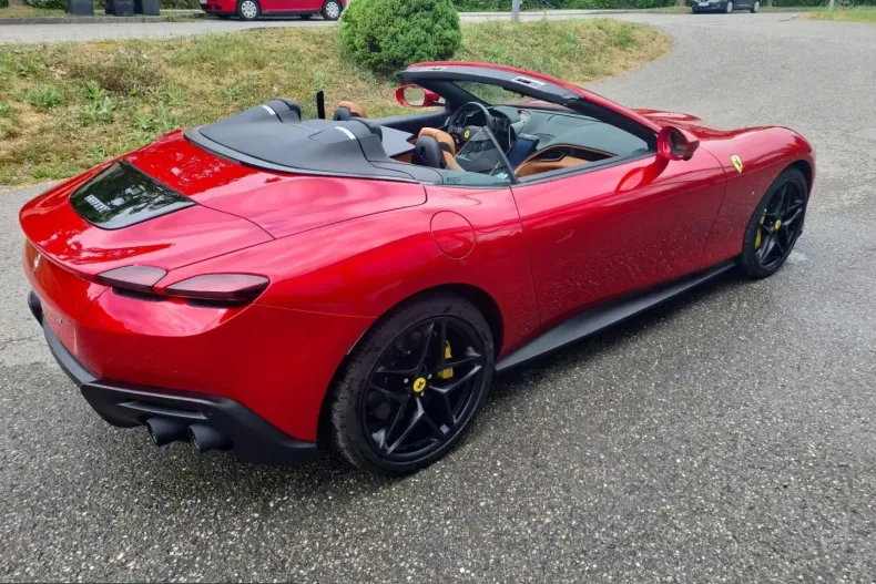 Ferrari Roma din 2025 cu 1.620 km - oferta FER214121 - foto 9