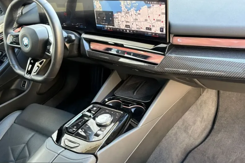 BMW 550 (Seria 5) din 2025 cu 16.964 km - oferta BMW214142 - foto 12
