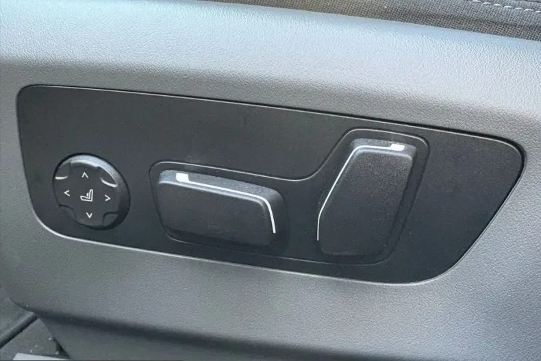 BMW 550 (Seria 5) din 2025 cu 16.964 km - oferta BMW214142 - foto 18