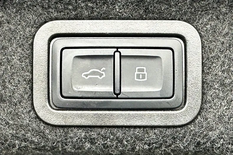 Audi A6 din 2025 cu 18.290 km - oferta AUD214152 - foto 28