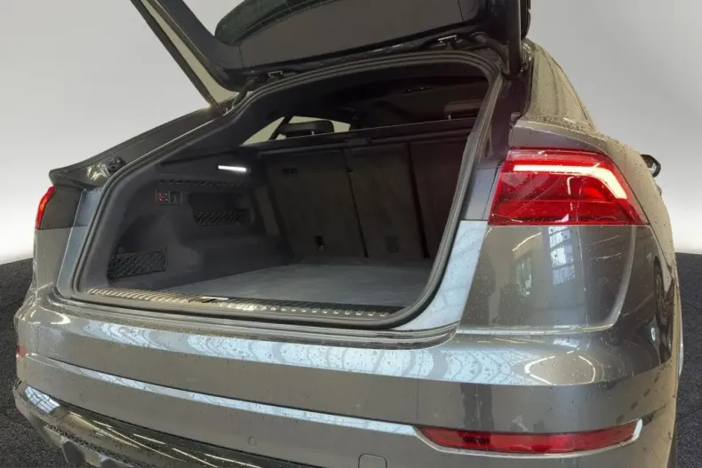 Audi Q8 din 2025 cu 27.967 km - oferta AUD214167 - foto 8