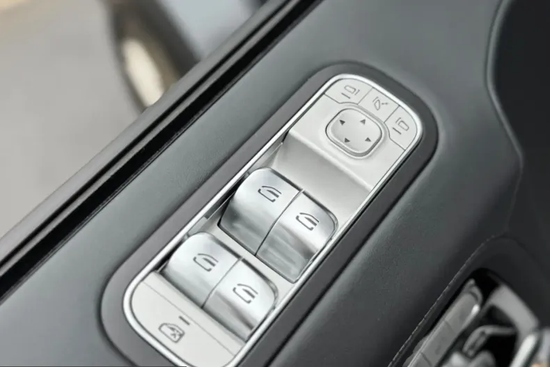 Mercedes-Benz G 63 AMG (Clasa G) din 2025 cu 4.418 km - oferta MER214171 - foto 29