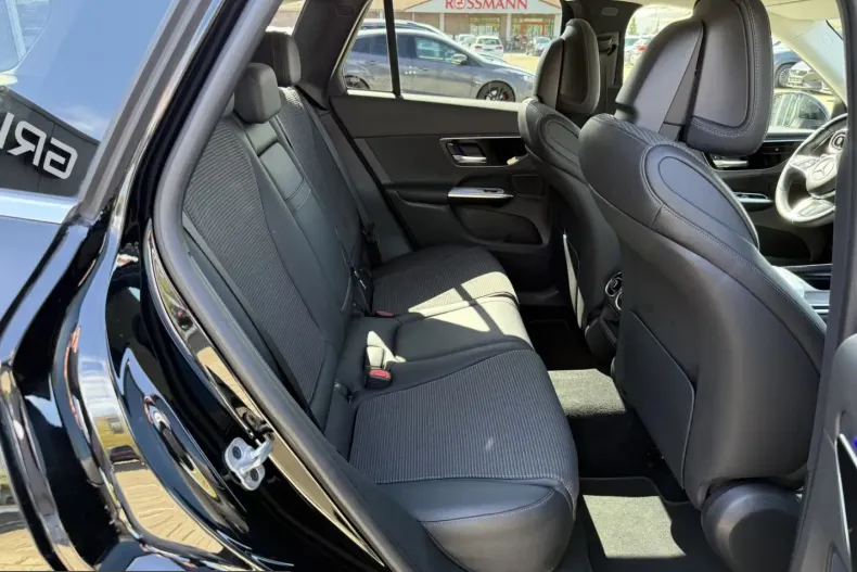 Mercedes-Benz GLC 200 (Clasa GLC) din 2023 cu 85.014 km - oferta MER214174 - foto 26