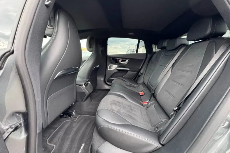 Mercedes-Benz EQE din 2025 cu 7.690 km - oferta MER214185 - foto 11