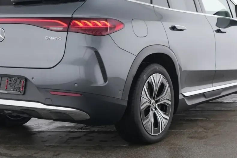 Mercedes-Benz EQE SUV din 2025 cu 4.294 km - oferta MER214192 - foto 4