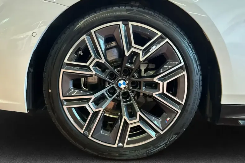 BMW 520 (Seria 5) din 2025 cu 28.000 km - oferta BMW214199 - foto 15