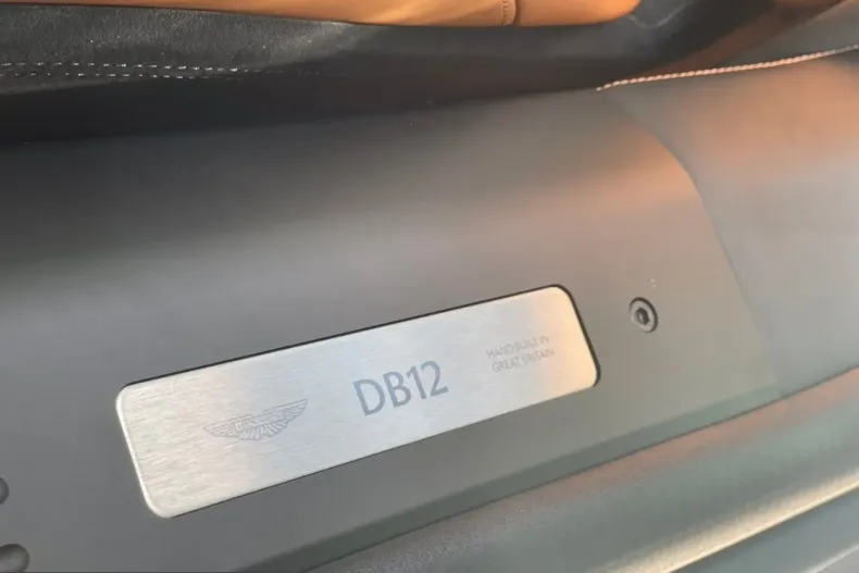 Aston Martin DB12 din 2024 cu 1.001 km - oferta AST214200 - foto 14