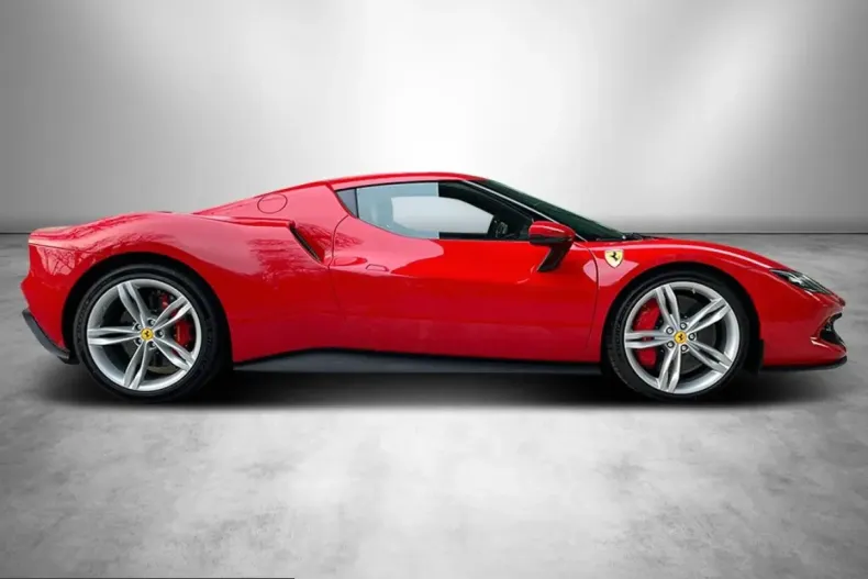 Ferrari 296 GTB din 2023 cu 2.100 km - oferta FER214201 - foto 3