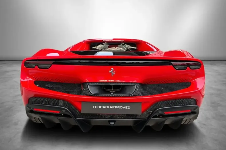 Ferrari 296 GTB din 2023 cu 2.100 km - oferta FER214201 - foto 5