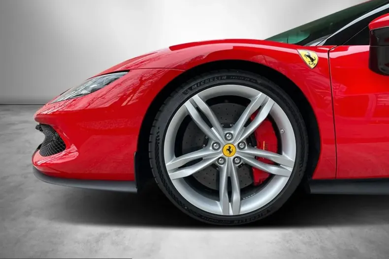 Ferrari 296 GTB din 2023 cu 2.100 km - oferta FER214201 - foto 10
