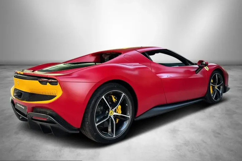 Ferrari 296 GTB din 2023 cu 6.500 km - oferta FER214202 - foto 4