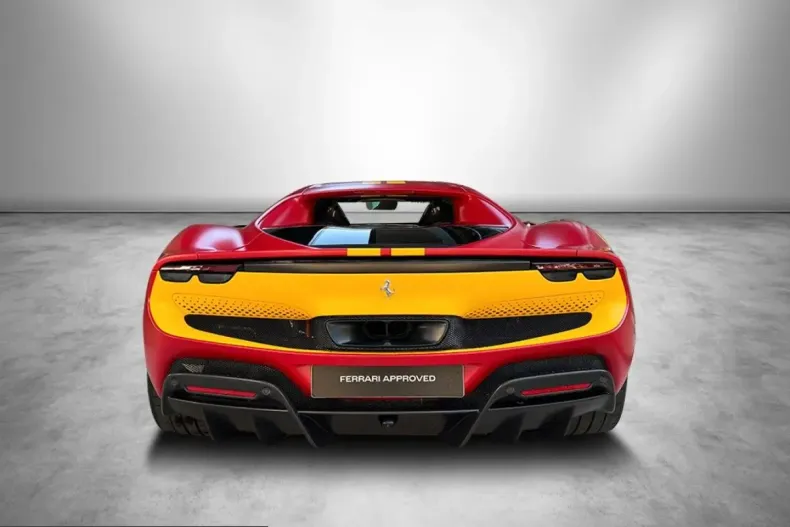 Ferrari 296 GTB din 2023 cu 6.500 km - oferta FER214202 - foto 5