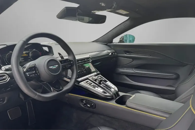 Aston Martin V8 Vantage din 2025 cu 6.100 km - oferta AST214204 - foto 17