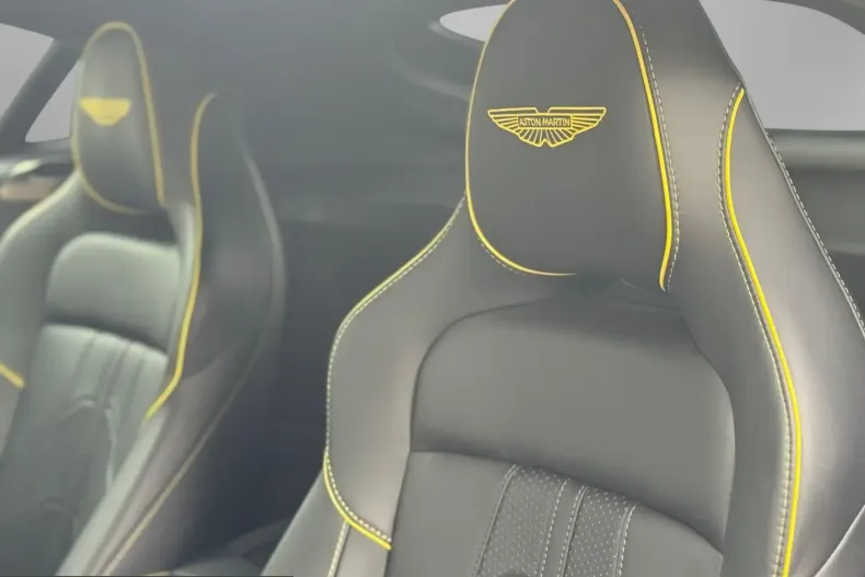 Aston Martin V8 Vantage din 2025 cu 6.100 km - oferta AST214204 - foto 22