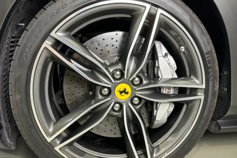 Ferrari Roma din 2024 cu 5.560 km - oferta FER214210 - foto 17