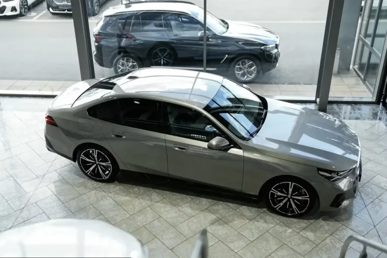 BMW 520 (Seria 5) din 2025 cu 9.000 km - oferta BMW214215 - foto 23