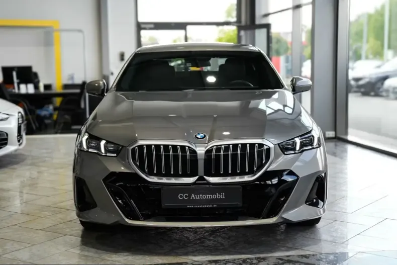BMW 520 (Seria 5) din 2025 cu 9.000 km - oferta BMW214215 - foto 24