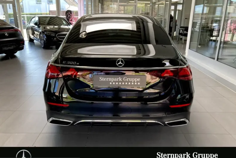 Mercedes-Benz E 300 (Clasa E) din 2024 cu 25.086 km - oferta MER214227 - foto 3