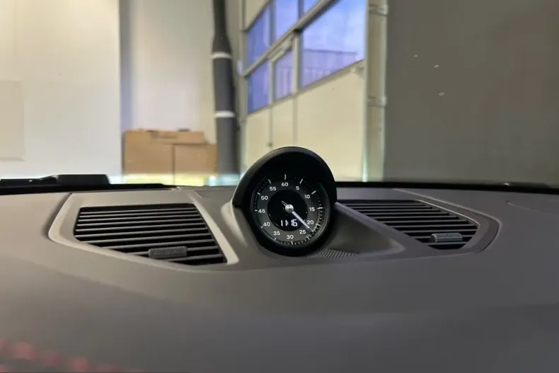 Porsche 992 din 2026 cu 10 km - oferta POR214234 - foto 14
