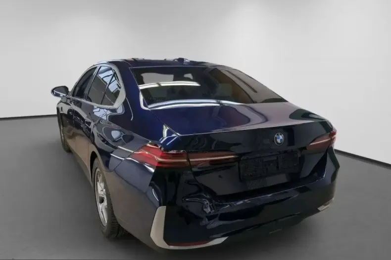 BMW 520 (Seria 5) din 2024 cu 36.000 km - oferta BMW214244 - foto 3