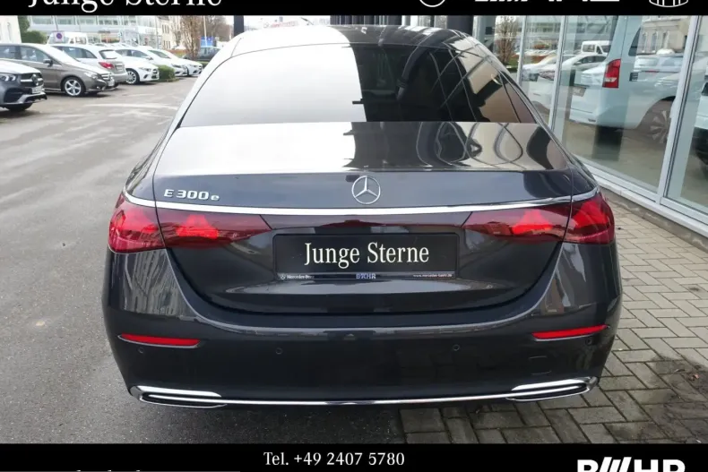 Mercedes-Benz E 300 (Clasa E) din 2025 cu 22.900 km - oferta MER214247 - foto 8