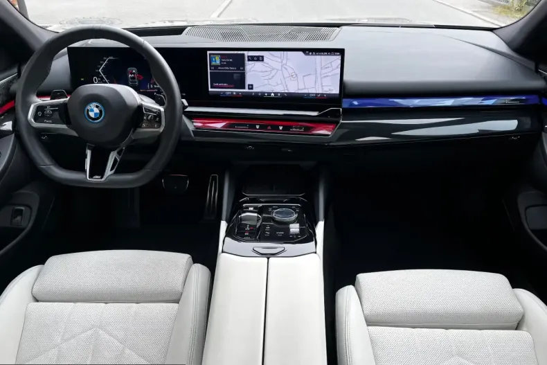 BMW 550 (Seria 5) din 2025 cu 34.900 km - oferta BMW214249 - foto 12