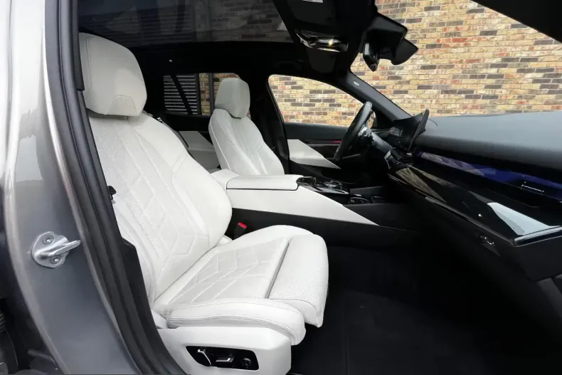 BMW 550 (Seria 5) din 2025 cu 34.900 km - oferta BMW214249 - foto 16