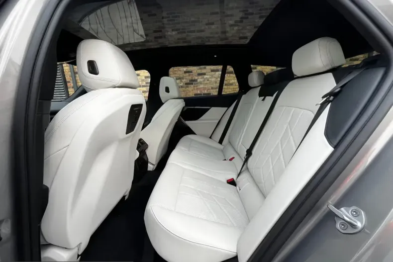 BMW 550 (Seria 5) din 2025 cu 34.900 km - oferta BMW214249 - foto 21