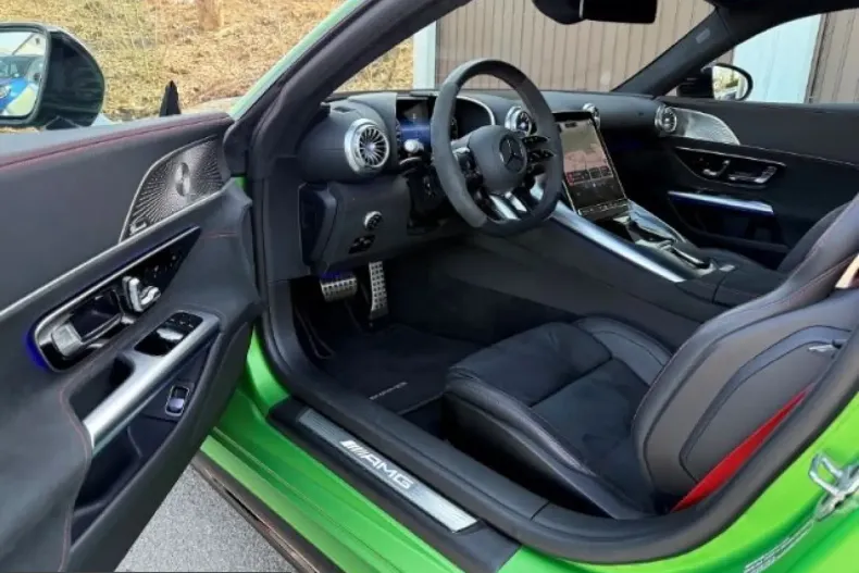 Mercedes-Benz AMG GT (Clasa GT) din 2025 cu 29.400 km - oferta MER214257 - foto 9
