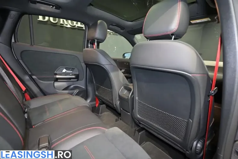 Mercedes-Benz GLA 35 AMG (Clasa GLA) din 2023 cu 4.500 km - oferta MER214269 - foto 19