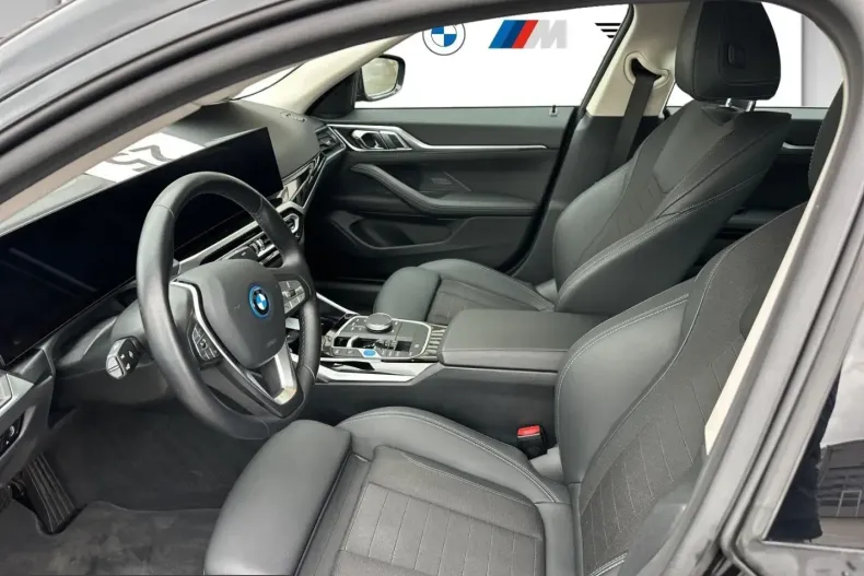 BMW i4 (Seria 4) din 2023 cu 52.702 km - oferta BMW214275 - foto 10
