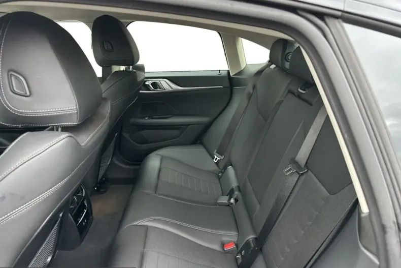 BMW i4 (Seria 4) din 2023 cu 52.702 km - oferta BMW214275 - foto 11