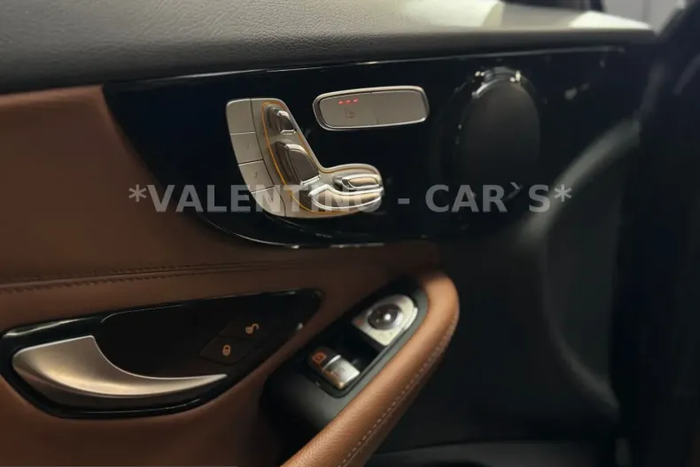 Mercedes-Benz C 300 (Clasa C) din 2023 cu 44.648 km - oferta MER214277 - foto 44