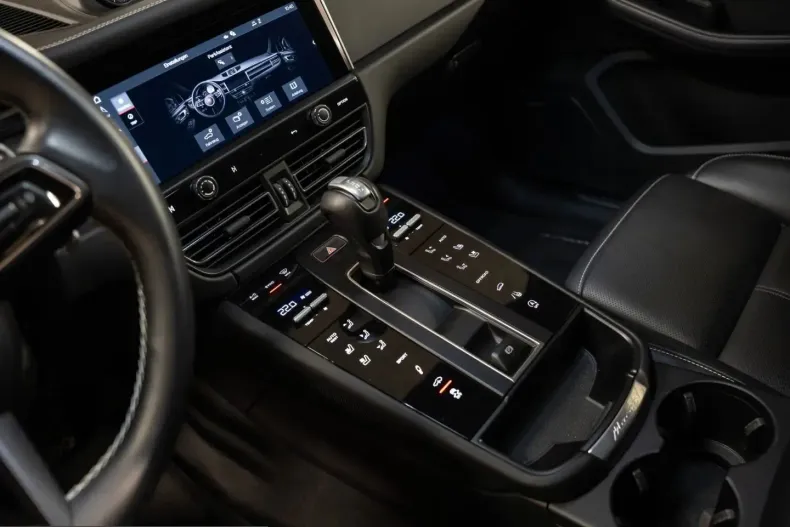 Porsche Macan din 2023 cu 37.100 km - oferta POR214280 - foto 21